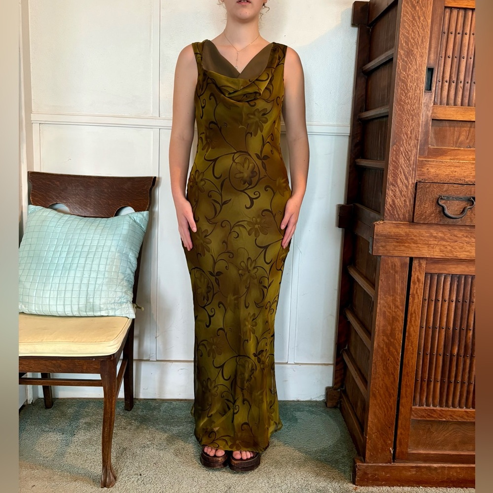 Vintage Y2K Cameo Elegant Olive Green Floral Dress